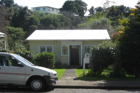 Photo of property in 6 Aubrey Street, New Plymouth, 4310
