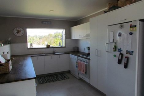 Photo of property in 128 Athenree Road, Athenree, Katikati, 3177