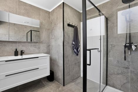 Photo of property in 1/55b Springs Road, Parakai, 0830