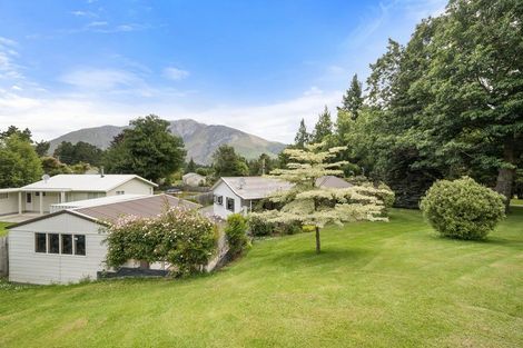 Photo of property in 1 Harper Place, Lake Coleridge, 7572