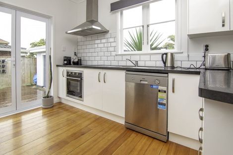 Photo of property in 293 Fitzherbert Avenue, West End, Palmerston North, 4410