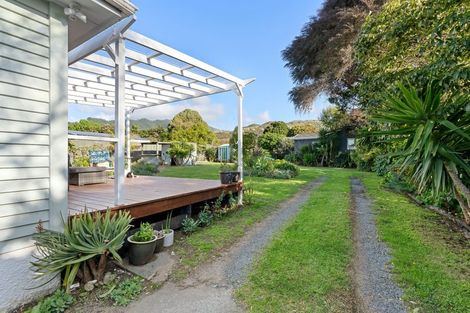 Photo of property in 24 Te Miti Street, Paekakariki, 5034