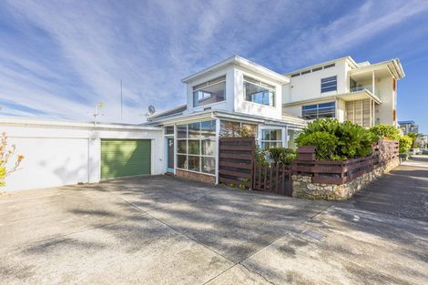 Photo of property in 619 Marine Parade, Napier South, Napier, 4110
