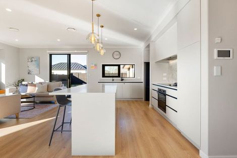Photo of property in 32 Hugo Shaw Drive, Cambridge, 3434