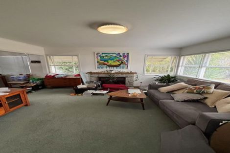 Photo of property in 6 Hereford Street, Te Atatu Peninsula, Auckland, 0610