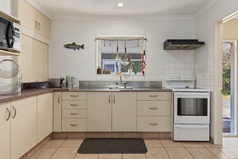 Photo of property in 39 Te Herekiekie Street, Turangi, 3334