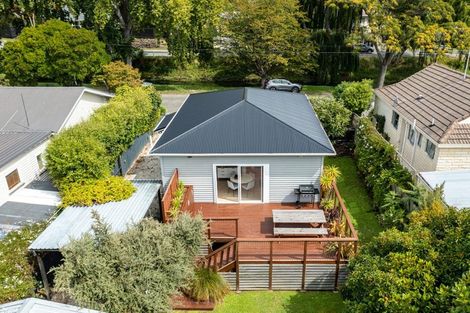 Photo of property in 215 Waimea Terrace, Beckenham, Christchurch, 8023
