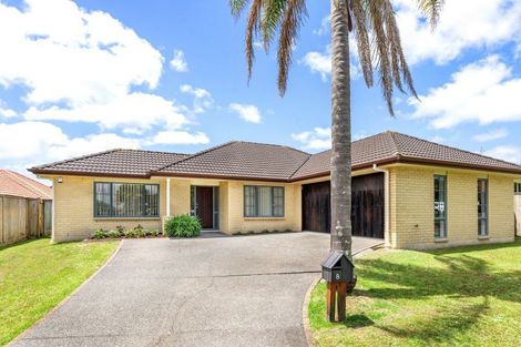 Photo of property in 8 Gilford Place, East Tamaki Heights, Auckland, 2016