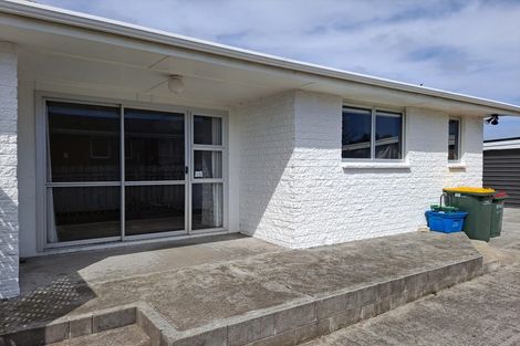 Photo of property in 35 Camellia Avenue, Bell Block, New Plymouth, 4312
