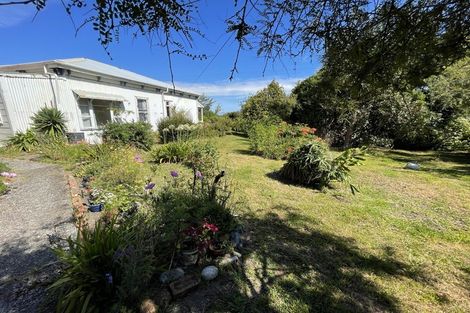 Photo of property in 4 Greenfield Street, Hector, 7822