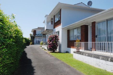 Photo of property in 2/3 Camden Road, Sandringham, Auckland, 1025