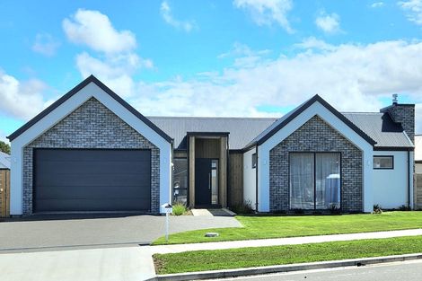 Photo of property in 22 Mcquillan Avenue, Woodend, 7610