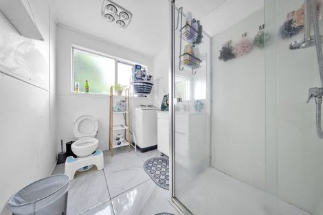 Photo of property in 1 Gibbons Road, Weymouth, Auckland, 2103
