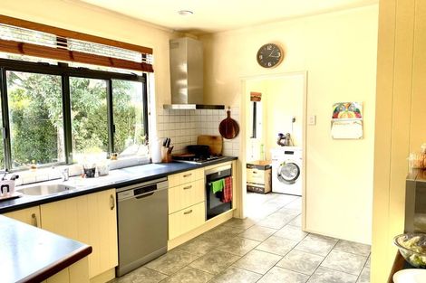 Photo of property in 21 Macnay Way, Murrays Bay, Auckland, 0630