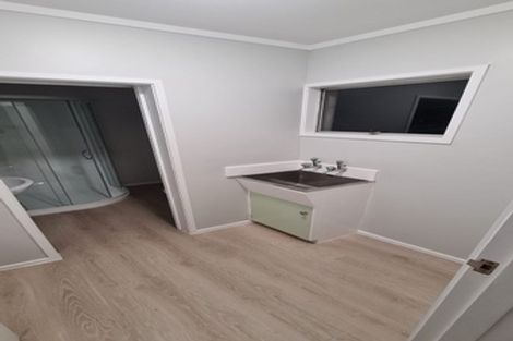 Photo of property in 3/26 Carrington Road, Point Chevalier, Auckland, 1025