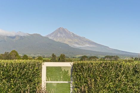 Photo of property in 37 Upper Pitone Road, Pitone, New Plymouth, 4374