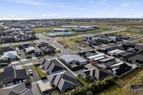 Photo of property in 90 Dunkeld Drive, Papamoa, 3118