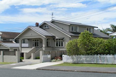 Photo of property in 2 Bayview Road, Hauraki, Auckland, 0622