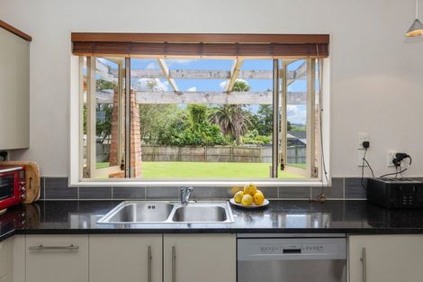 Photo of property in 34 Station Road, Huapai, Kumeu, 0810