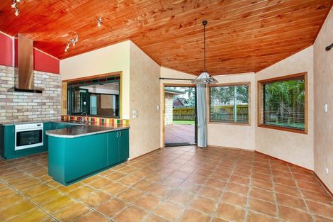 Photo of property in 4 Vela Place, Clarks Beach, 2122