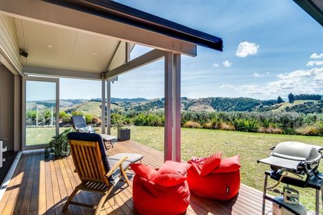 Photo of property in 22 Heipipi Drive, Eskdale, Napier, 4182