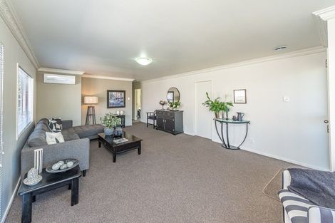 Photo of property in 5 Linda Place, Saint Johns Hill, Whanganui, 4501