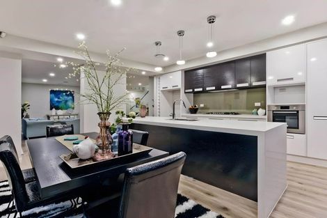 Photo of property in 56 Huntington Park Drive, Greenhithe, Auckland, 0632