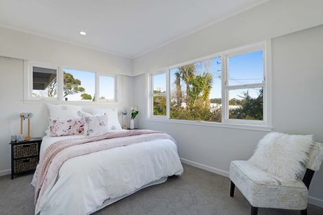 Photo of property in 1/66 Coronation Road, Hillcrest, Auckland, 0627