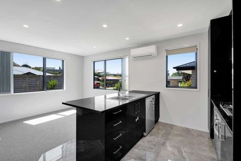 Photo of property in 8a Frederick Place, Whalers Gate, New Plymouth, 4310