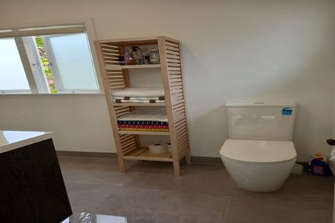 Photo of property in 27 Bournemouth Terrace, Murrays Bay, Auckland, 0630