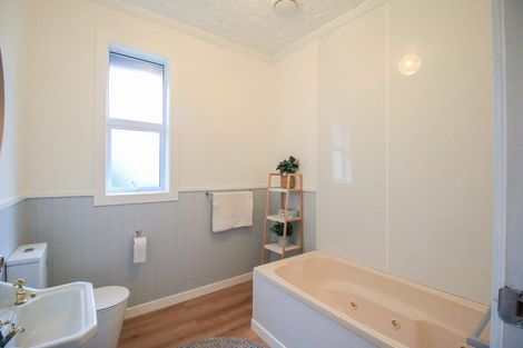 Photo of property in 25 Burrows Street, Bluff, 9814