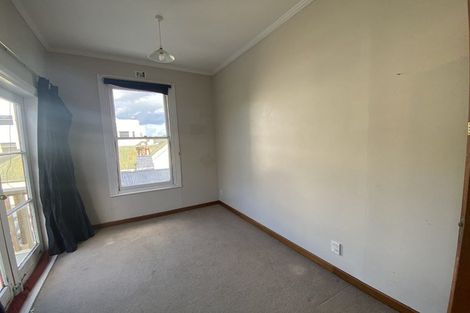 Photo of property in 8 Hawker Street, Mount Victoria, Wellington, 6011