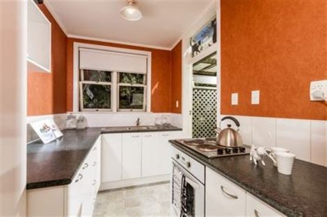 Photo of property in 145 Ocean View Road, Hillcrest, Auckland, 0627