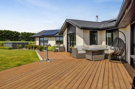 Photo of property in 1 Larlin Drive, Hawera, 4675