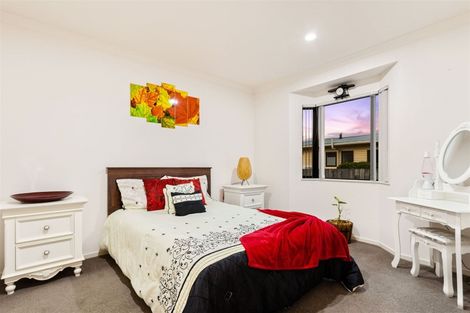 Photo of property in 49 Sturges Road, Henderson, Auckland, 0612