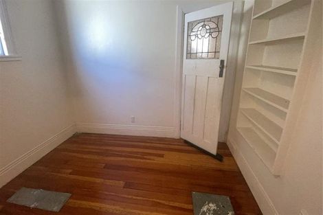 Photo of property in 37 Raroa Road, Kelburn, Wellington, 6012