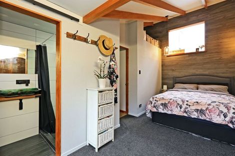 Photo of property in 55c Palmerston Road, Havelock North, 4130