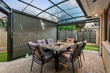 Photo of property in 72a Farquhar Road, Glendene, Auckland, 0602