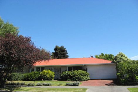 Photo of property in 3 Oakfield Street, Burnside, Christchurch, 8053