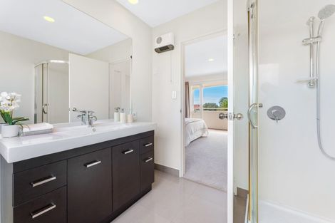 Photo of property in 1/3 Sylvan Park Avenue, Milford, Auckland, 0620