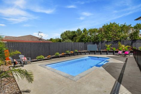 Photo of property in 30 Mariner Drive, Gulf Harbour, Whangaparaoa, 0930
