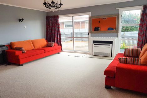 Photo of property in 20 Holyoake Crescent, Avalon, Lower Hutt, 5011