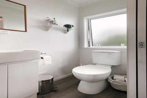 Photo of property in 35 Stillwater Place, Westbrook, Palmerston North, 4412