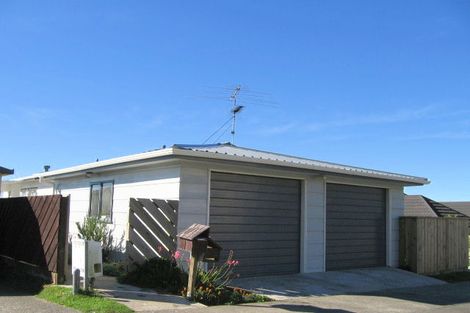 Photo of property in 32 Nalanda Crescent, Broadmeadows, Wellington, 6035