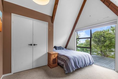 Photo of property in 40 Gledstane Road, Stanmore Bay, Whangaparaoa, 0932