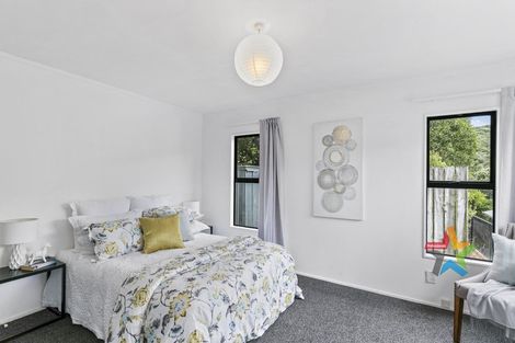 Photo of property in 113 Houghton Bay Road, Houghton Bay, Wellington, 6023