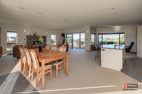Photo of property in 111 Koutunui Road, Athenree, Katikati, 3177