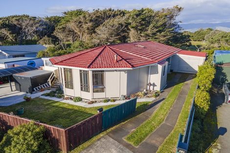Photo of property in 24 Scott Avenue, Otaki Beach, Otaki, 5512