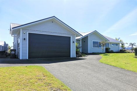 Photo of property in 2 Cayman Court, One Tree Point, 0118