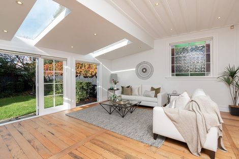 Photo of property in 35 St Marys Road, Saint Marys Bay, Auckland, 1011